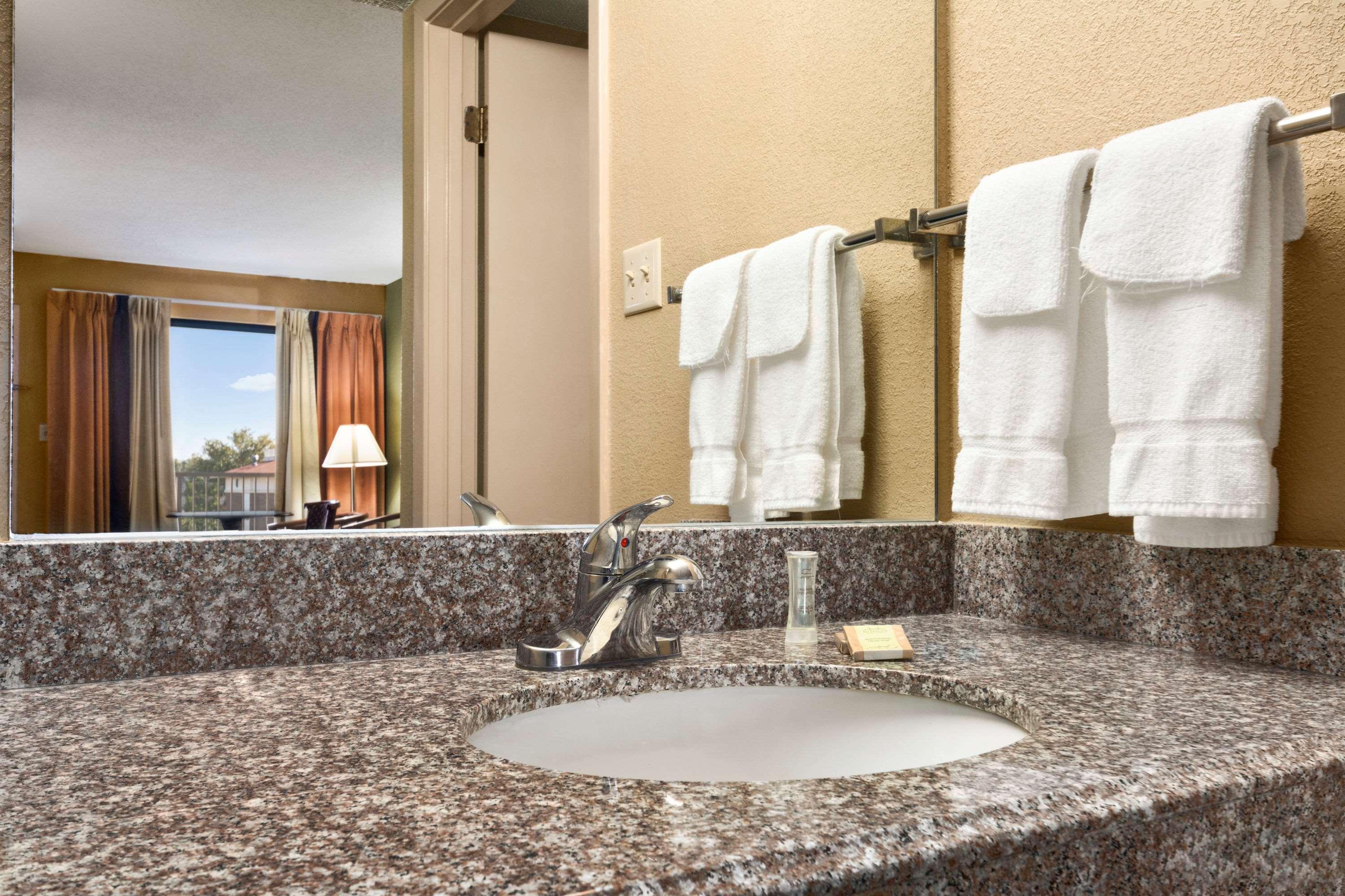 Super 8 By Wyndham Hattiesburg North Екстер'єр фото
